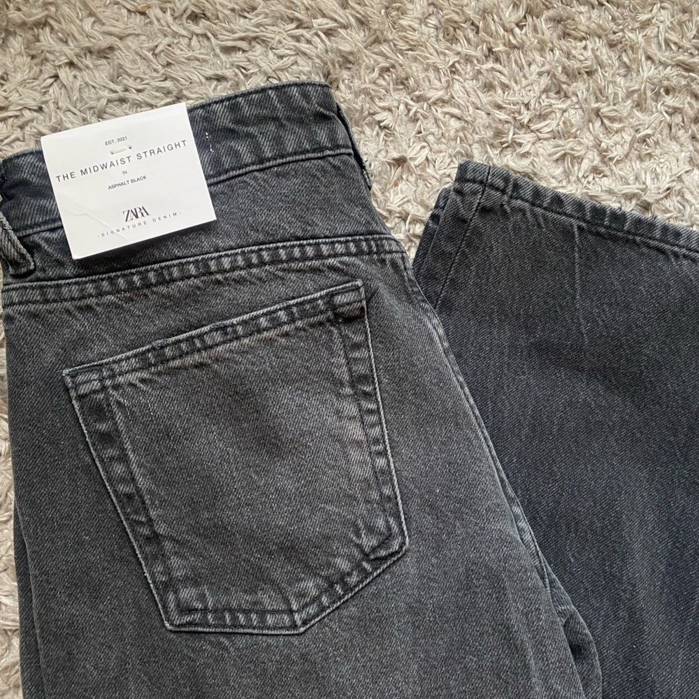 Zara Midwaist Straight Jean